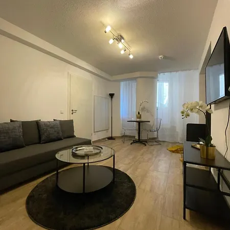1 Apartment